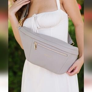 presley oversizedsling bag
